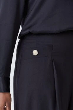 Karen Millen Plus Polished High Waist Dart Detail Trouser