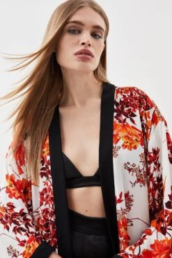 Front Page 44 Karen Millen Floral Bordered Woven Maxi Kimono