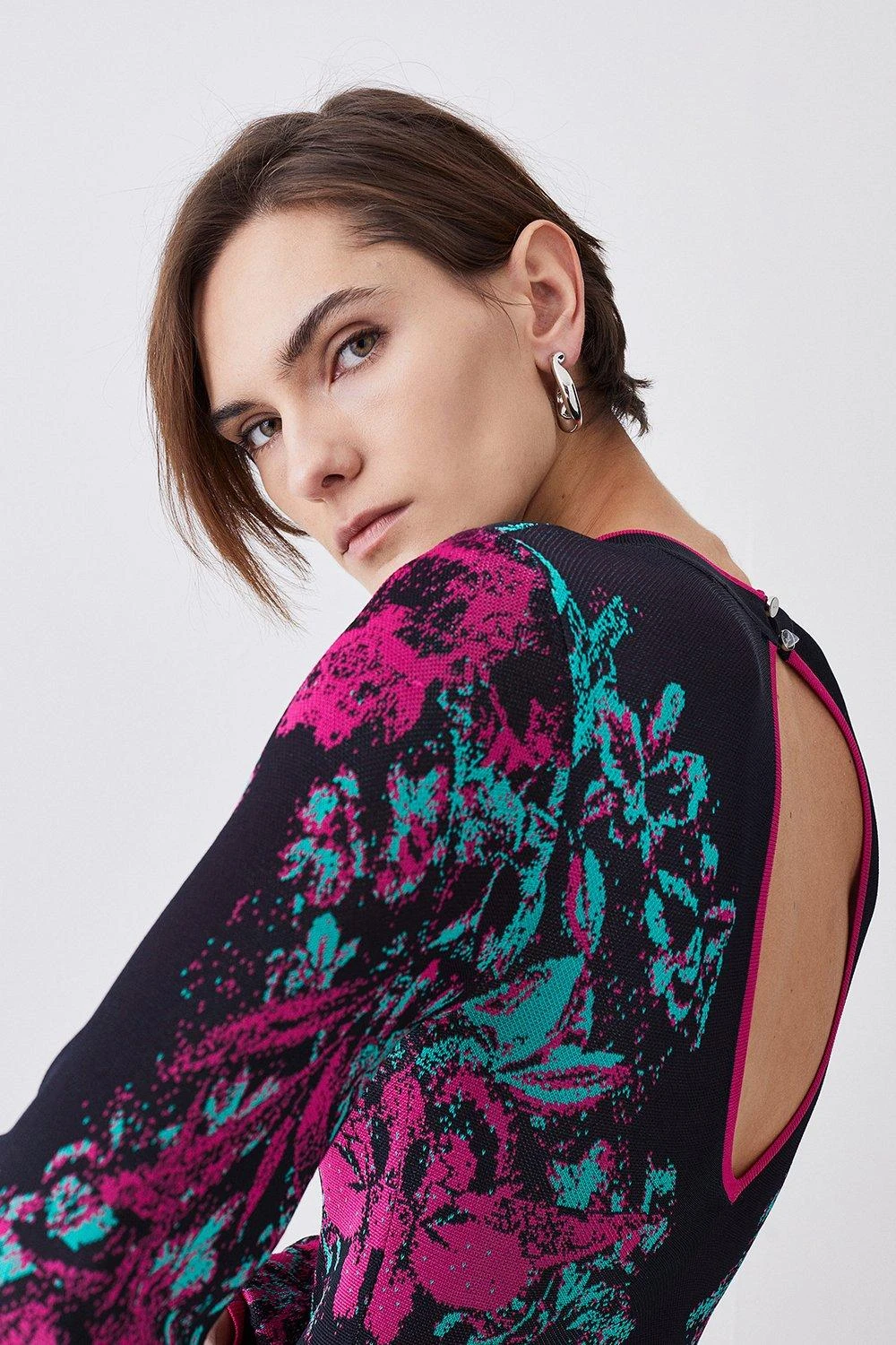 Karen Millen Tall Mirror Floral Keyhole Back Jacquard Knit Maxi Dress 4 Karen Millen Tall Mirror Floral Keyhole Back Jacquard Knit Maxi Dress - Image 2